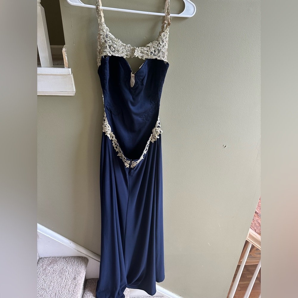 Prom Dress - Picture 2 of 5